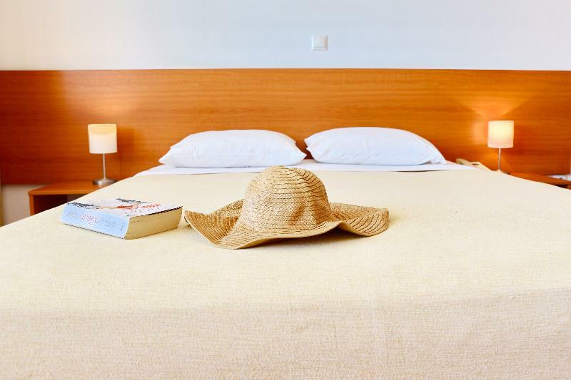 Helena Christina Aparthotel Asgourou Exteriör bild